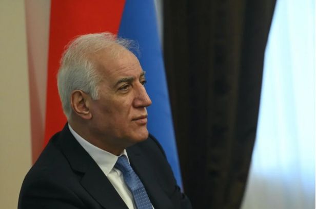 Vaaqn Xaçaturyan Ermənistanın yeni hökumətinin tərkibini təsdiqləyib