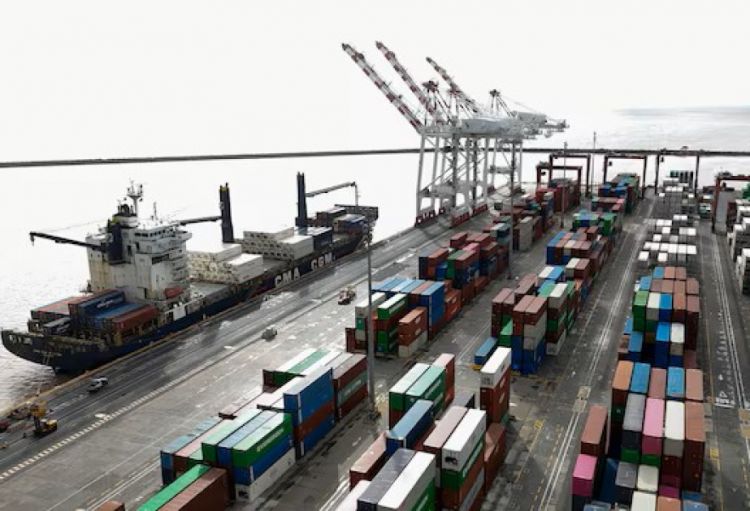 Argentinada tətil səbəbindən azı 45 gəmi limanlardan çıxa bilmir