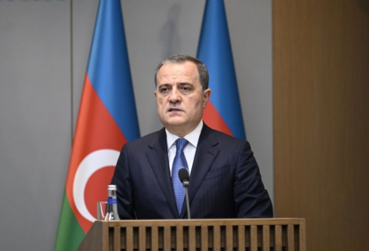 Xarici işlər naziri Ceyhun Bayramovun Ukraynaya rəsmi səfəri başlayıb
