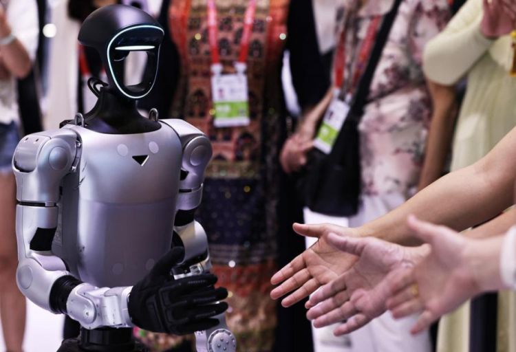 Çinin robot istehsalçısı 904 milyon dollar vəsait cəlb edəcək