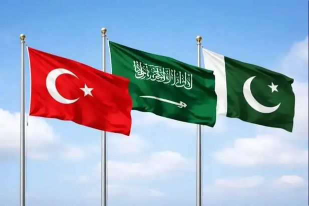 Pakistan, Səudiyyə Ərəbistanı və Türkiyə birgə müdafiə haqqında saziş imzalayıb