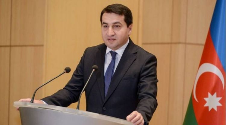 Hikmət Hacıyev: İlham Əliyev müharibəni, həm də sülhü qazanıb