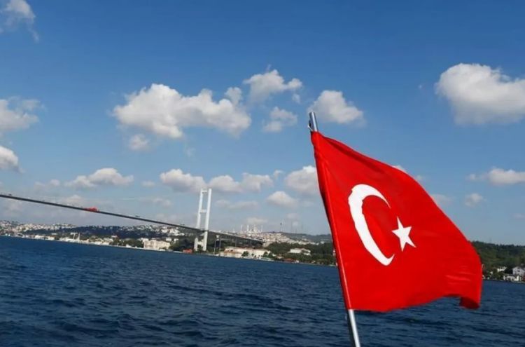 "Bloomberg": Türkiyə ticarət gəmilərinin Qara dənizə keçidini məhdudlaşdırır