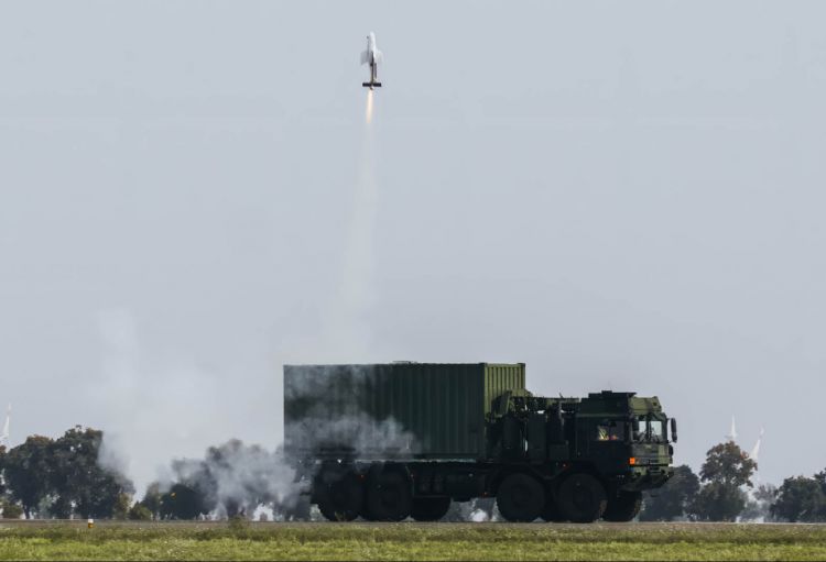 “Rheinmetall” yeni pilotsuz döyüş sistemini sınaqdan keçirib