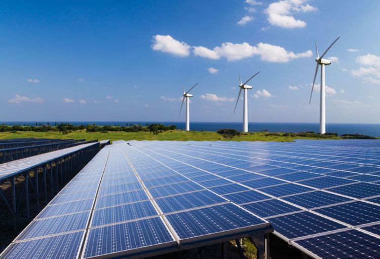 Qlobal təmiz enerji texnologiyaları bazarı 1,1 trilyon dolları keçib