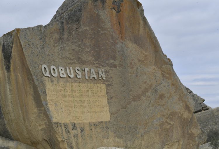Son üç ayda Qobustan Qoruğunu 40 minə yaxın turist ziyarət edib
