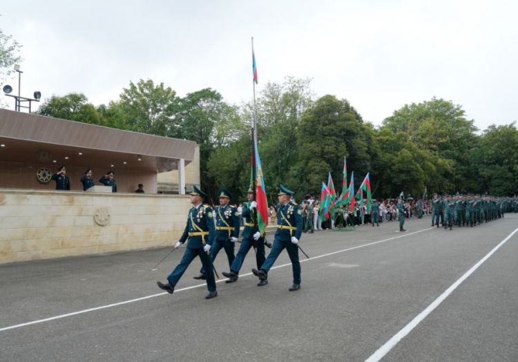 DSX-nın birləşmə və hərbi hissələrində gənc əsgərlərin andiçmə mərasimi keçirilib<font color=red> - FOTOLAR</font>