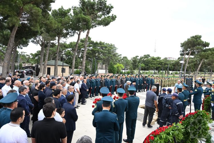 General-mayor Abbasəli Novruzov Hərbi Memorial Məzarlıqda torpağa tapşırılıb<font color=red> - FOTOLAR</font>