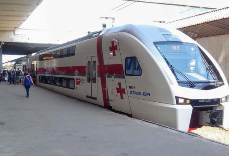 Gürcüstanda dəmir yolu ilə daxili sərnişindaşımalar azalıb