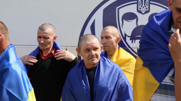 Ukrayna və Rusiya arasında növbəti əsir mübadiləsi baş tutub<font color=red> - FOTOLAR</font>