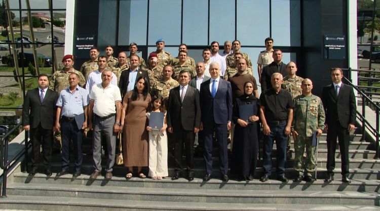 Naxçıvanda şəhid ailələri və müharibə ilə əlaqədar əlilliyi olan şəxslərə 68 mənzil təqdim edilib<font color=red> - VİDEO</font>
