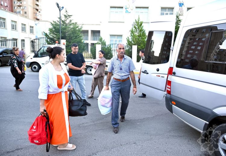 Böyük Qayıdış: Xankəndi, Xocalı və Ağdərəyə növbəti köç karvanları yola salınıb<font color=red> - FOTOLAR</font>