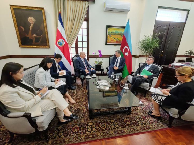 Azərbaycanın yeni səfiri etimadnaməsinin surətini Kosta Rikanın xarici işlər nazirinə təqdim edib<font color=red> - FOTOLAR</font>