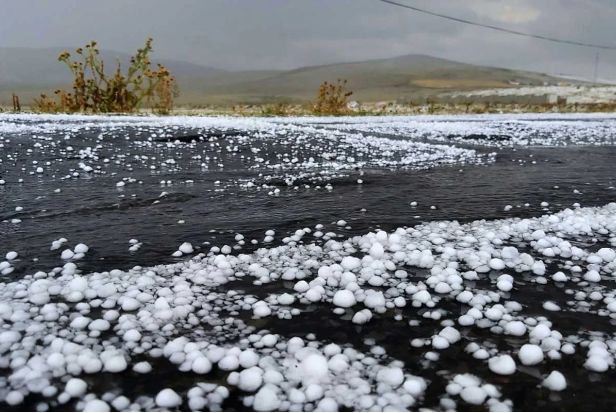 Kəlbəcərə dolu düşüb