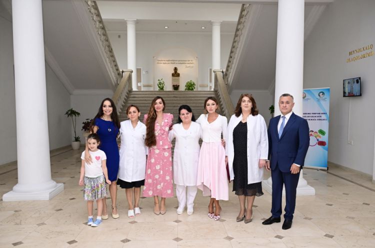 Birinci vitse-prezident Mehriban Əliyeva Elmi-Tədqiqat Pediatriya İnstitutunu ziyarət edib<font color=red> - FOTOLAR</font>