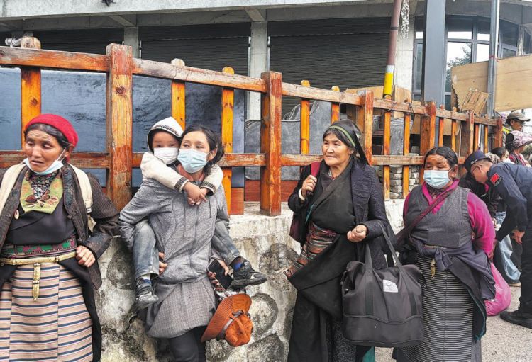 Tibetdə daşqından zərər çəkən sakinlər və turistlər təxliyə edilib