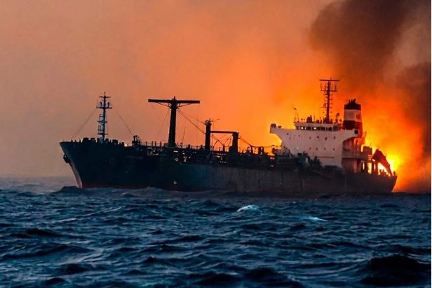 SEPAH: Hörmüz boğazında qaydanı pozan tanker minaya düşüb