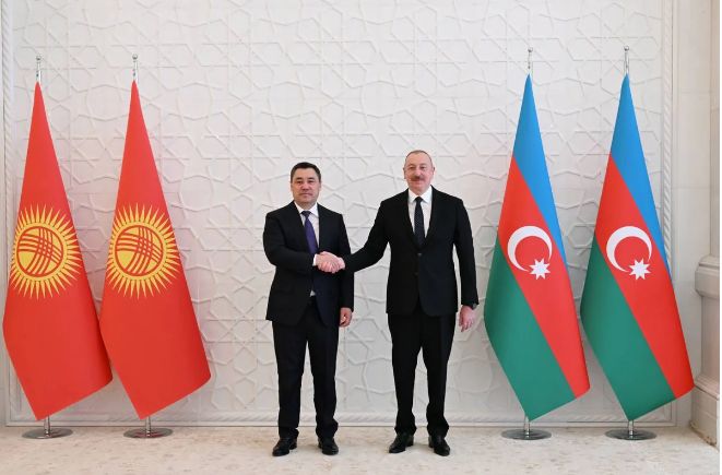 İlham Əliyev Sadır Japarovu təbrik edib