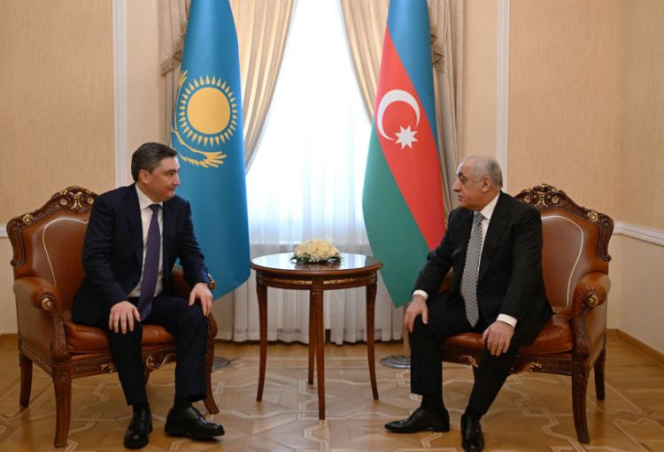 Əli Əsədov Oljas Bektenovu Qazaxıstanın Baş naziri vəzifəsinə yenidən təyin olunması münasibətilə təbrik edib