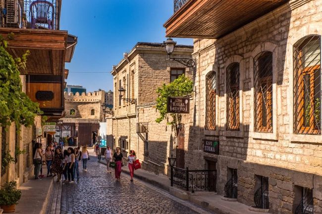 Birgünlük ziyarətçilərin Azərbaycanda xərcləri 30 % artıb