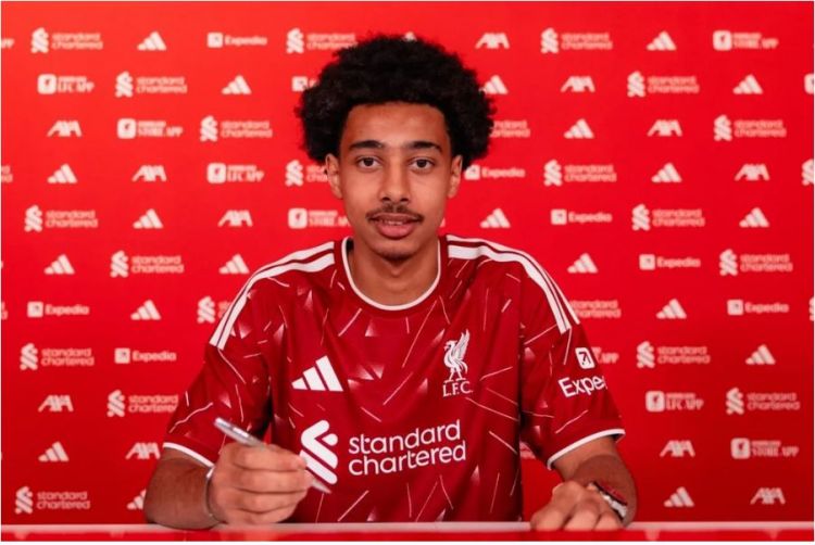 "Liverpul" 18 yaşlı hücumçu Cilian Nqessanın transferini açıqlayıb