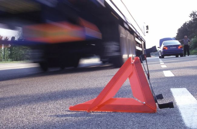 Hindistanda zəvvarları daşıyan avtobus qəzaya uğrayıb, 4 nəfər ölüb