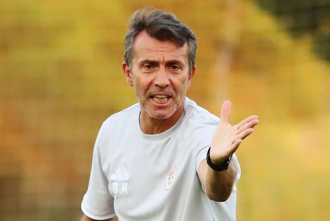 Azərbaycanda işləmiş Bülent Korkmaz "Antalyaspor"la yollarını ayırıb