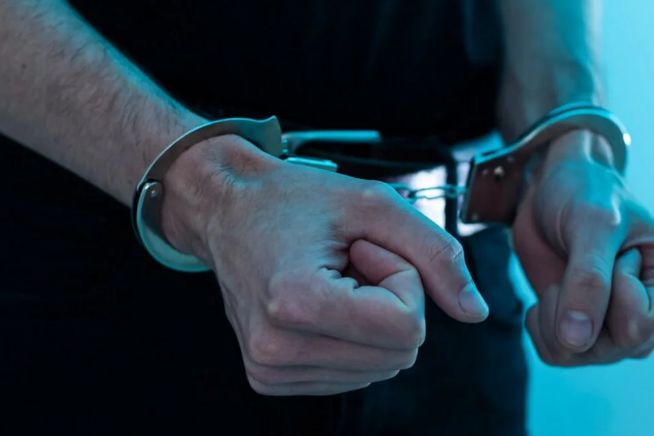 İşə düzəltmək adı ilə vətəndaşın 24 min manatını ələ keçirməkdə şübhəli bilinən şəxs saxlanılıb