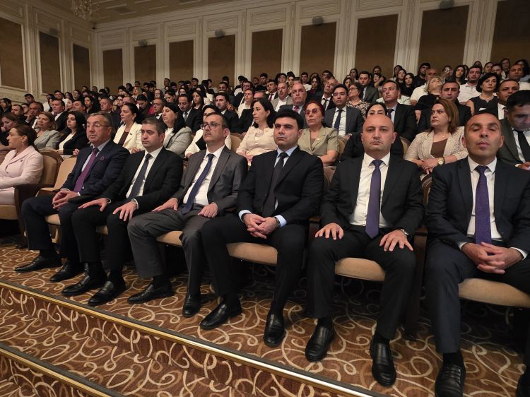 Naxçıvanda Qadın Sahibkarlar Forumu başlayıb<font color=red> - FOTOLAR</font>