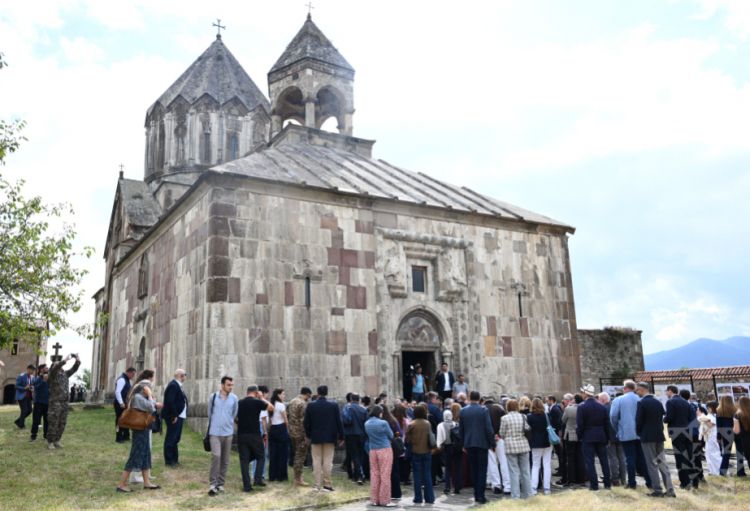 Alban-Udi xristian dini icması diplomatik korpusun azad olunmuş ərazilərə səfərinə Ermənistanın revanşist münasibətini qınayıb<font color=red> - FOTOLAR</font>