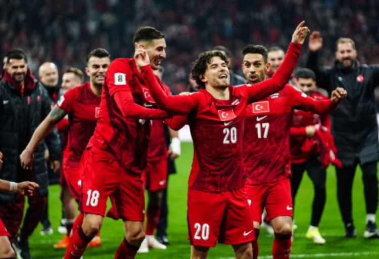 Türkiyə yığmasının UEFA Millətlər Liqası üçün heyəti açıqlanıb