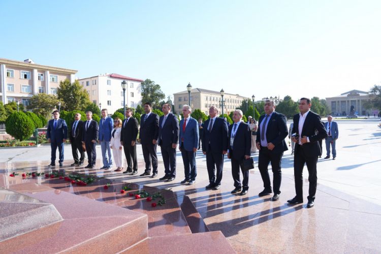 Naxçıvanda I Beynəlxalq Tibb Günləri keçirilir<font color=red> - FOTOLAR</font>