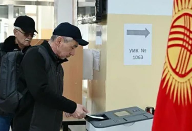 Qırğızıstanda prezident seçkilərinin keçiriləcəyi tarix məlum olub