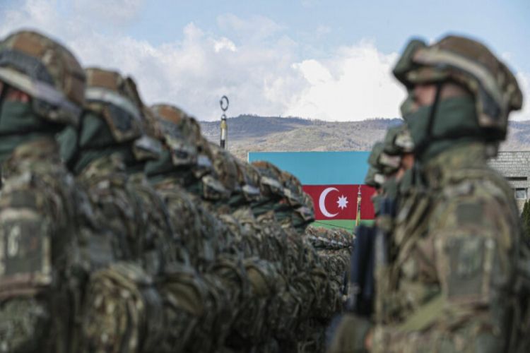 Hərbçilərinin əməkhaqları 22,8% artacaq