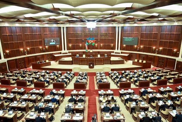 Milli Məclisin 2026-cı il payız sessiyası üzrə ilk iclası başlayıb