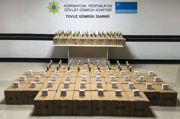 Azərbaycan gömrükçüləri 5 minə yaxın kosmetik vasitə müsadirə edib