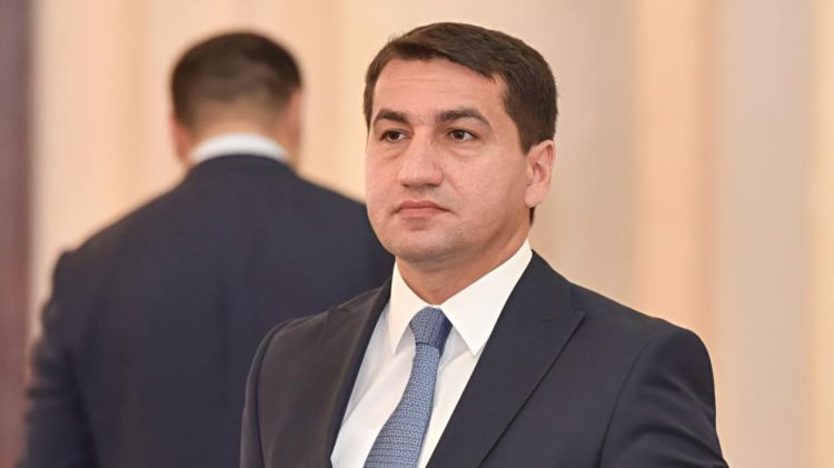 Hikmət Hacıyev: C5+1" formatına qoşulmaq Azərbaycanın öz köklərinə qayıtması deməkdir