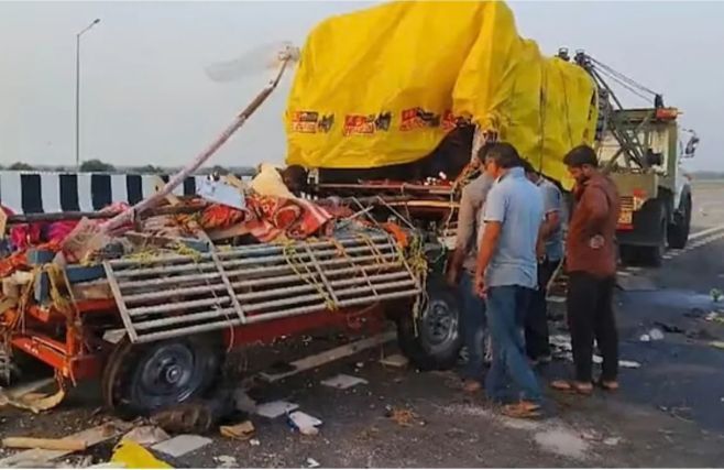 Hindistanda avtoqəza olub, 7 nəfər ölüb, 20 nəfər yaralanıb
