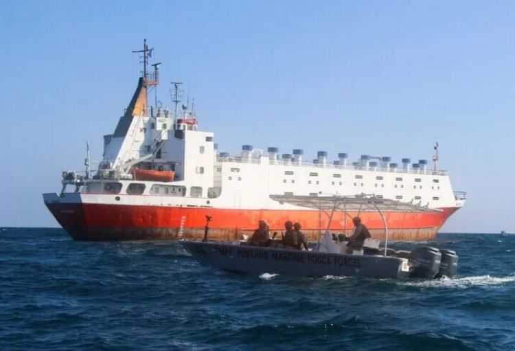 Somali sahillərində Pakistanın 4 dənizçisi piratlardan xilas edilib
