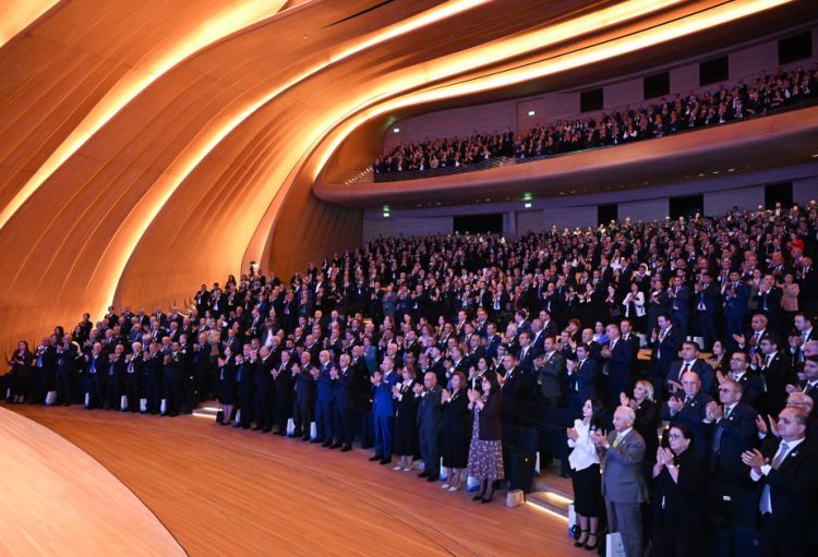 Yeni Azərbaycan Partiyasının VIII Qurultayı başa çatıb 