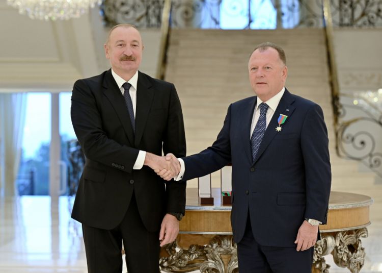 Prezident İlham Əliyev Beynəlxalq Cüdo Federasiyasının prezidentini qəbul edib<font color=red> - FOTOLAR</font>