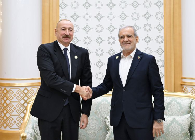 Türkmənbaşı şəhərində Prezident İlham Əliyevin İran Prezidenti ilə görüşü keçirilib<font color='red'> - YENİLƏNİB</font><font color=red> - FOTOLAR</font>