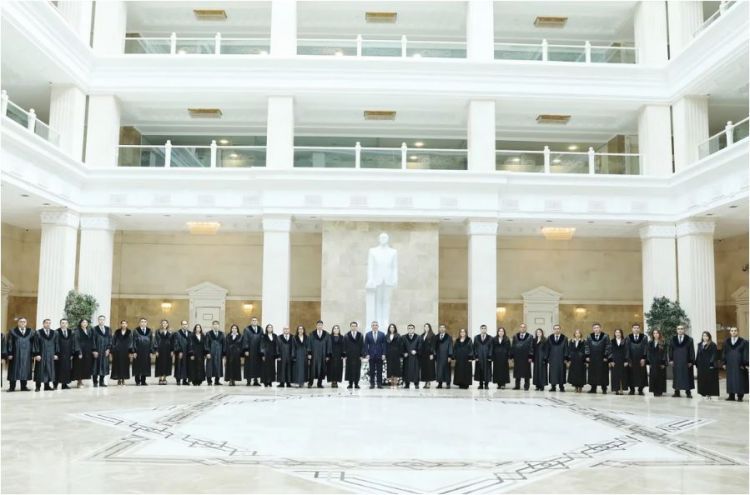 Ali Məhkəmədə yeni təyin olunmuş hakimlər and içiblər