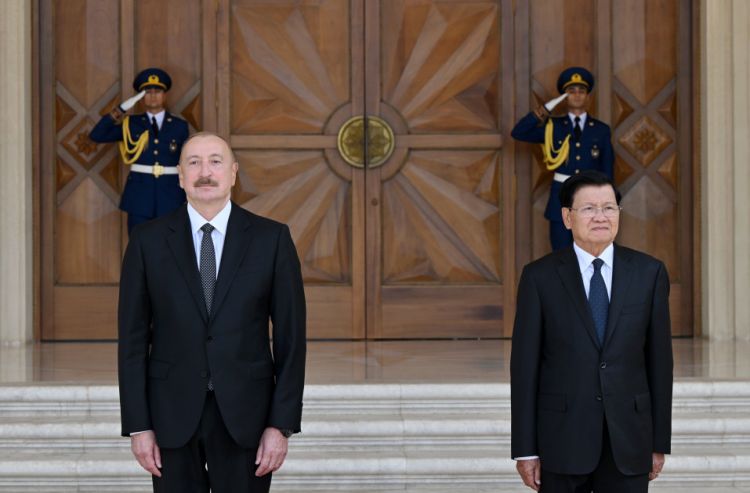 Laos Prezidentinin Bakıda rəsmi qarşılanma mərasimi olub<font color=red> - FOTOLAR</font>