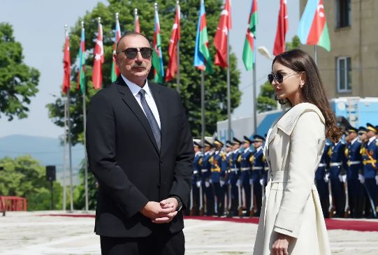 Milli Məclis İlham Əliyev və Mehriban Əliyevaya təbrik məktubları ünvanlayıb