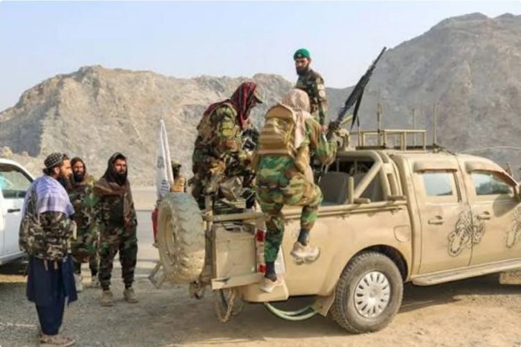 Pakistan ordusu Əfqanıstanla sərhəddə ağır silahlardan istifadə edib