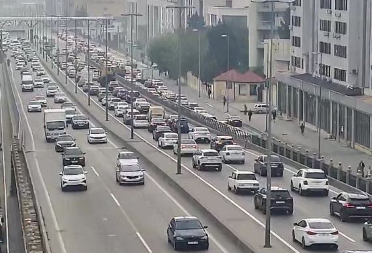 Hazırda Bakıda sıxlıq qeydə alınan yollar açıqlanıb