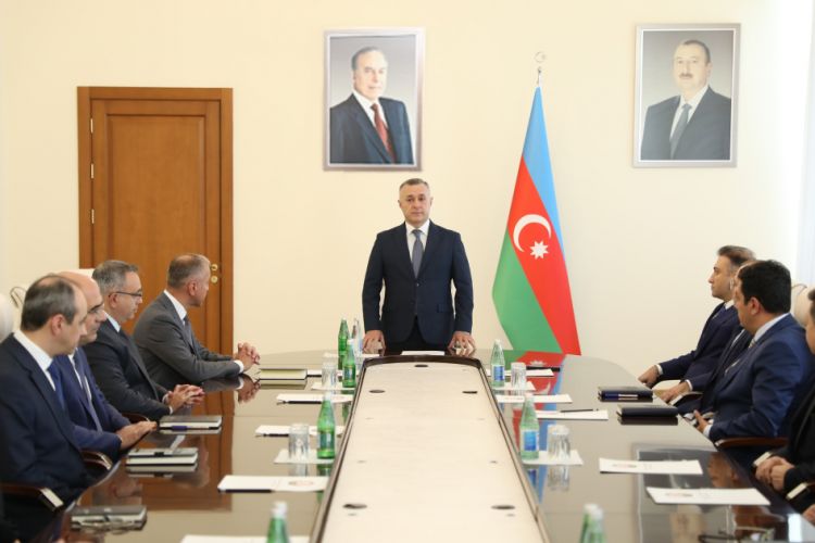 Anar Bayramov Səhiyyə Nazirliyinin kollektivinə təqdim olunub<font color=red> - FOTOLAR</font>