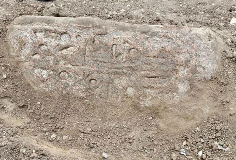 Misirdə II Ramzesin nəhəng heykəllərinin qalıqları aşkar edilib
