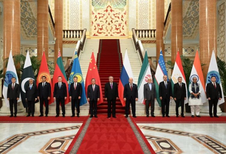Tacikistan Prezidenti ŞƏT-də iqtisadi əməkdaşlığı genişləndirməyə və təhlükəsizliyi möhkəmləndirməyə çağırıb